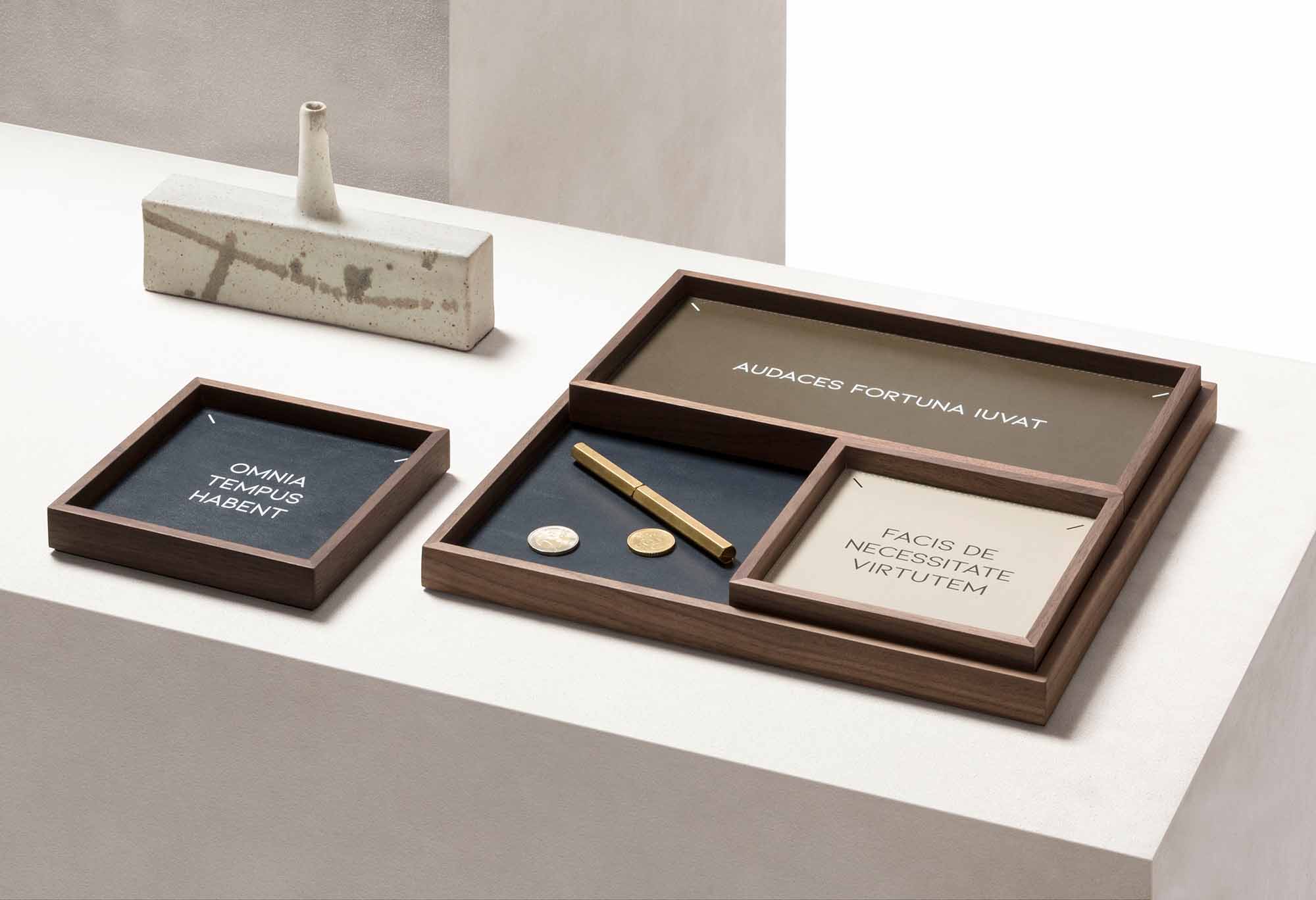 Heritage leather and walnut wood trays by Giobagnara